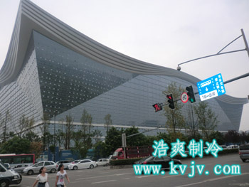 成都环球会展配送中心大型榴莲网站官网
